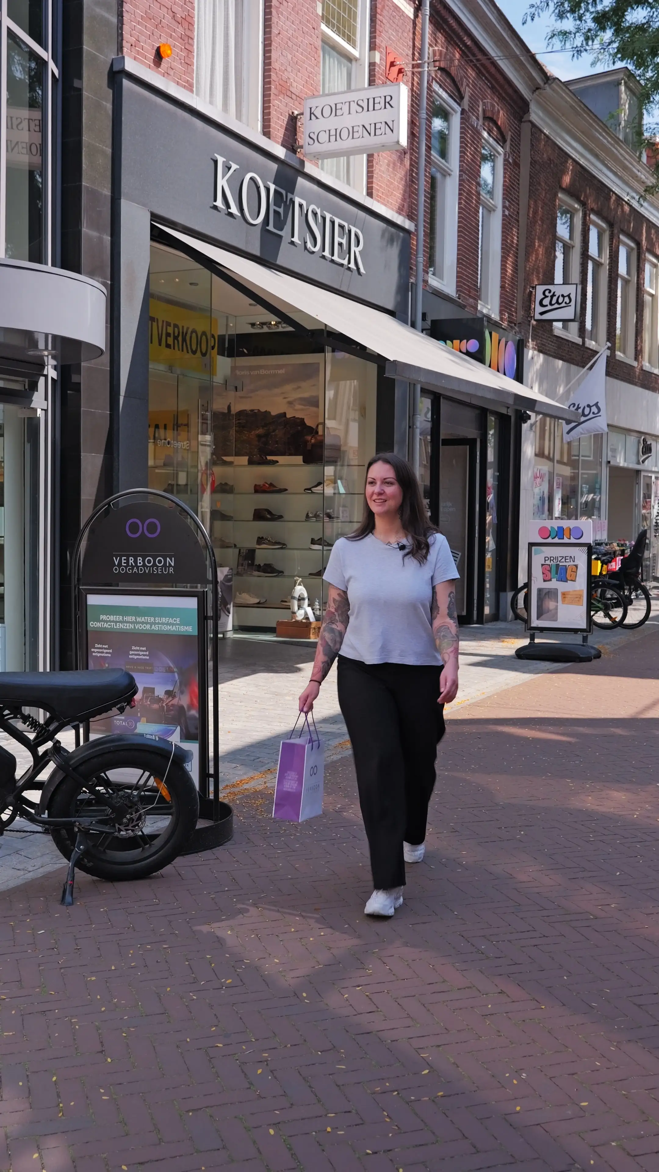Still uit de reel 'Even buurten bij de buren' voor Stadshart Woerden